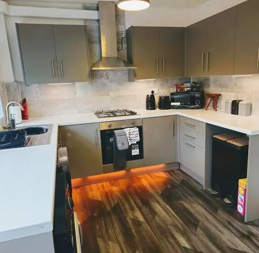 Swankyhome4Groups/Contractors/M6